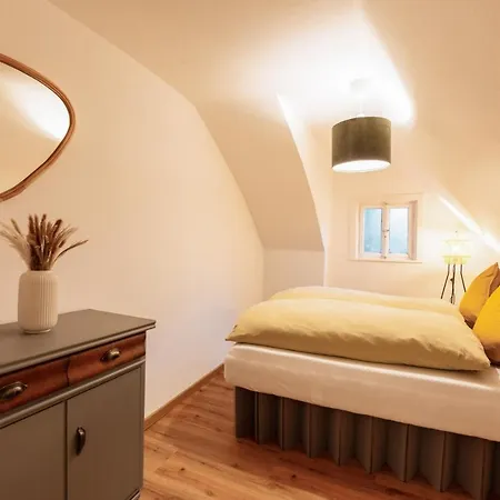 Naechtigen An Der Stadtmauer Appartement